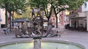 Worms park sculpture.jpg